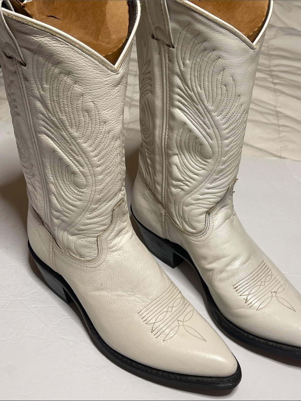 Women’s White Leather Western Cowboy Boots Size 6 1/2 m